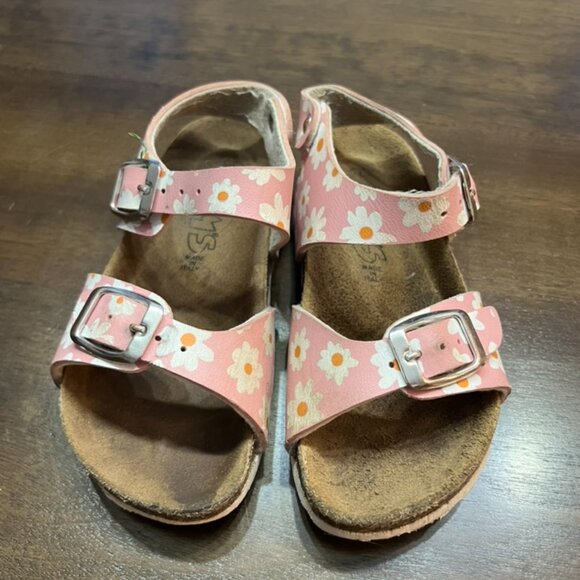 Girl's pink flower sandals.  GEMS brand size 8.  In great condition. - Picture 3 of 4